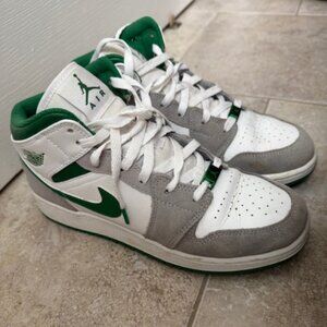 Green, Mid Top Nike Jordan Dunks